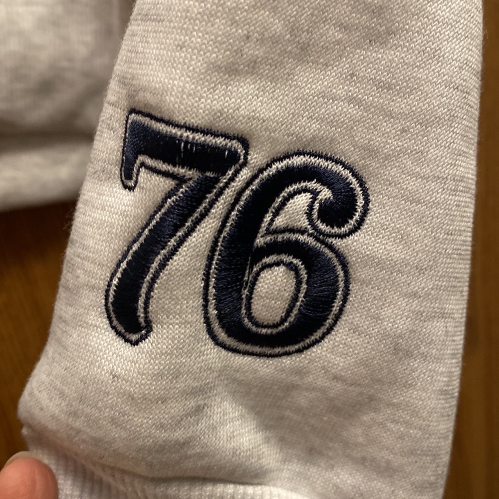 NWT Los Angeles sweatshirt - Picture 3 of 5